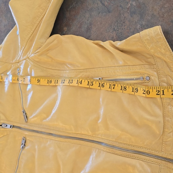 Mauritius Womens Yellow Leather Moto Jacket - Picture 8 of 10